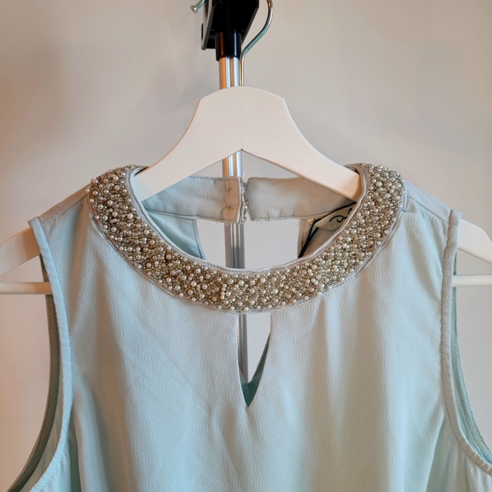 Darling Beaded Collar Lightweight Sleeveless Dress shirt